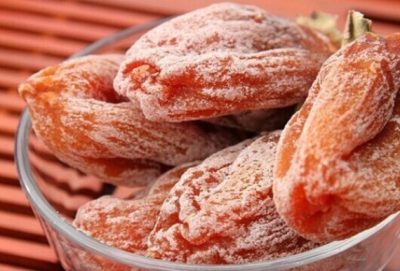 Những hiểu lầm về lớp phấn trắng trên bề mặt hồng treo gió